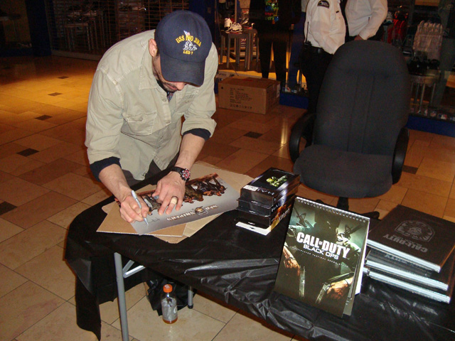 ratorsigning3
